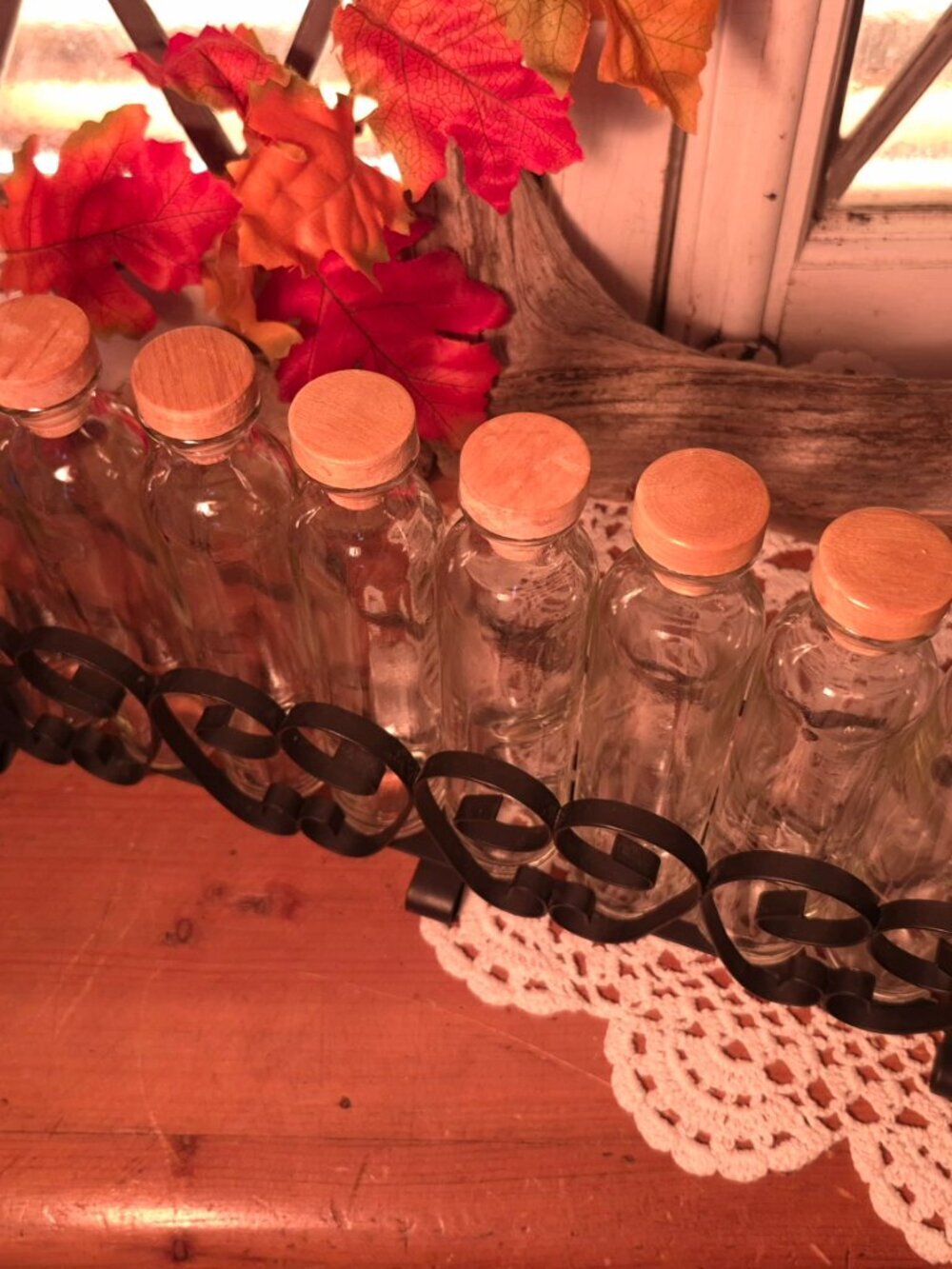 Beyond Midnight 🦉🧚‍♂️ Apothecary Spice Rack with 8 Glass Bottles - Picture 10 of 13